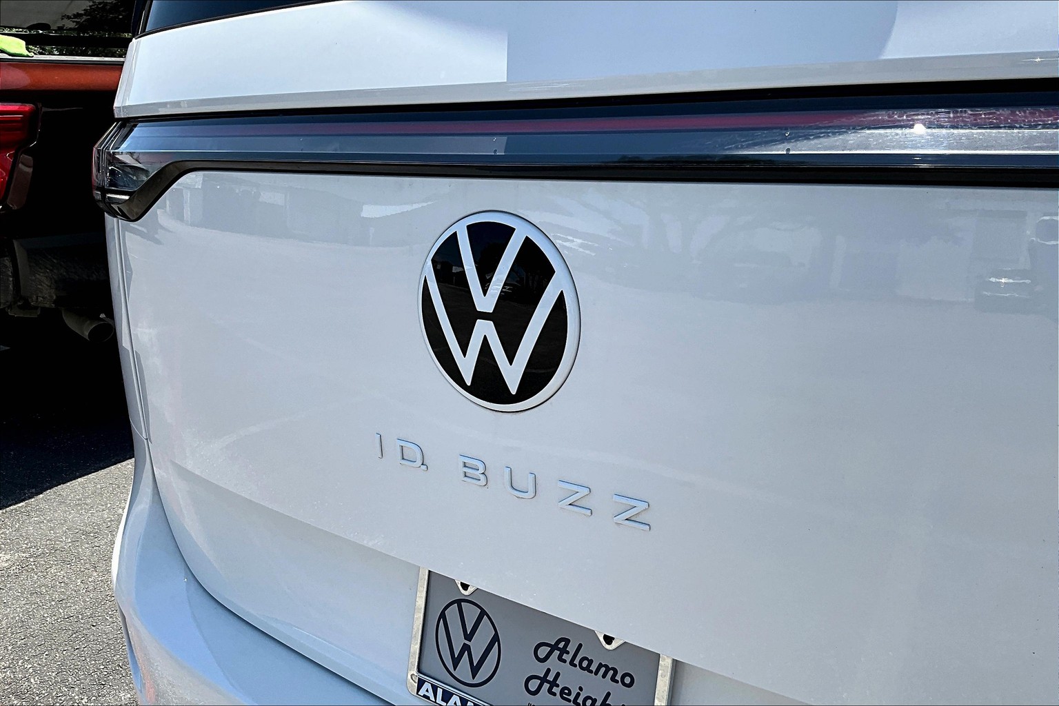 New 2025 Volkswagen ID. Buzz Pro S Mini-van, Passenger in San